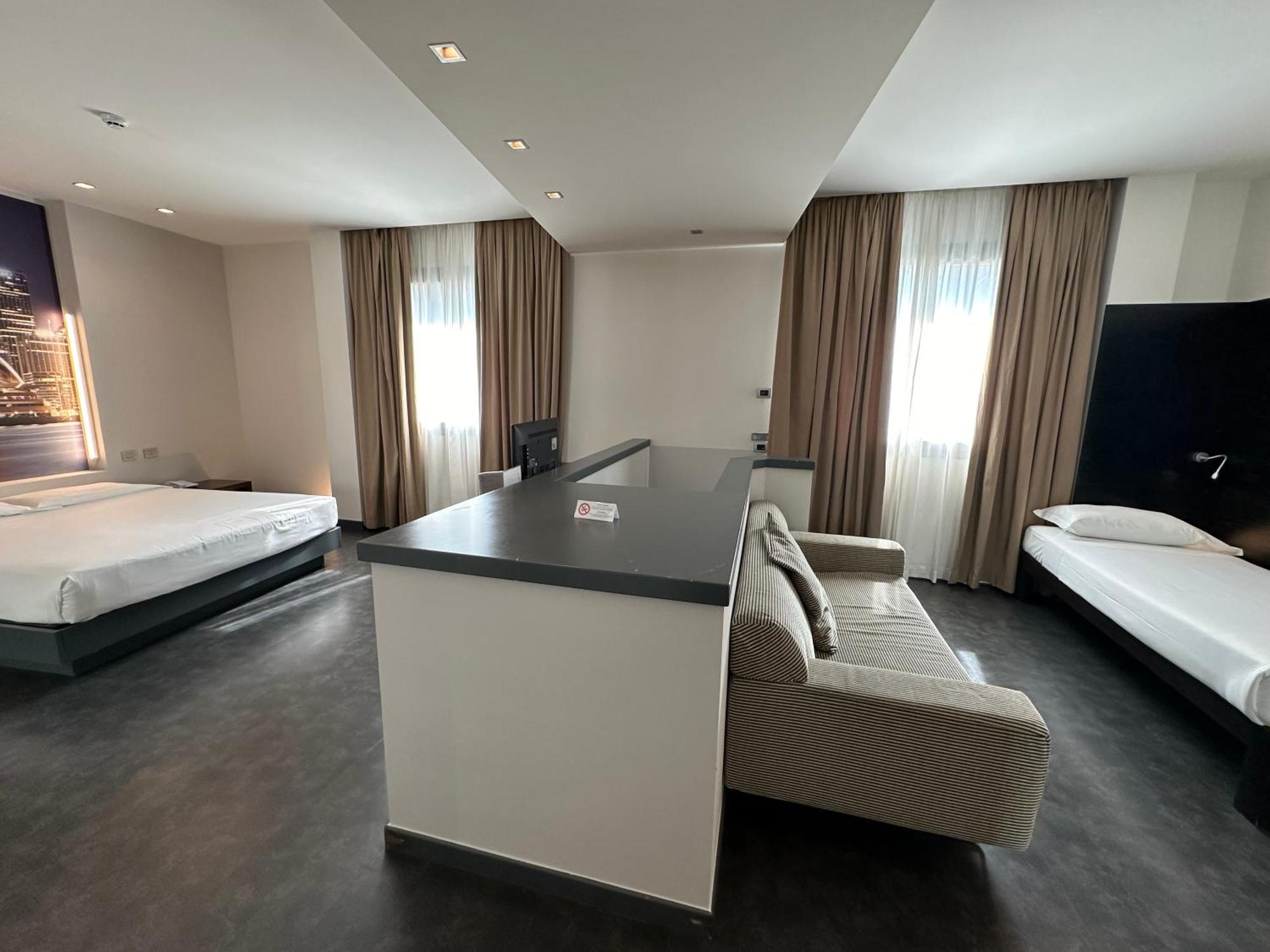 Hotel Cruise Lucino Eksteriør billede