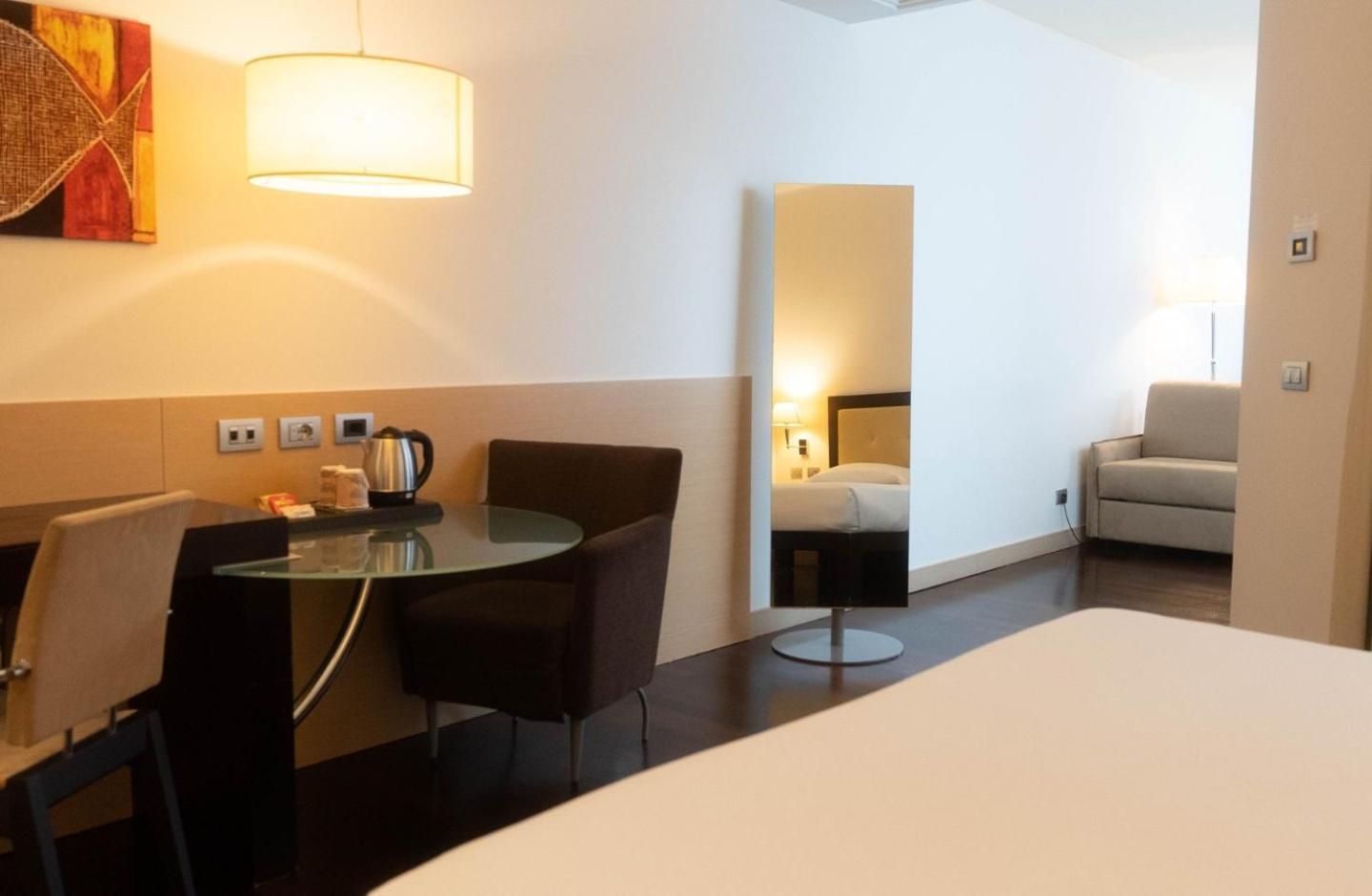 Hotel Cruise Lucino Eksteriør billede